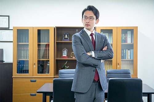 戦略法務とは|法的なリスク管理から企業価値を高める実践方法